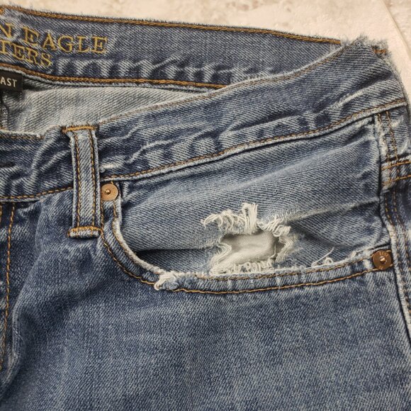AEO American Eagle Distressed Holey Jeans Relaxed Straight Ripped Size 36 X 32 - Picture 14 of 15
